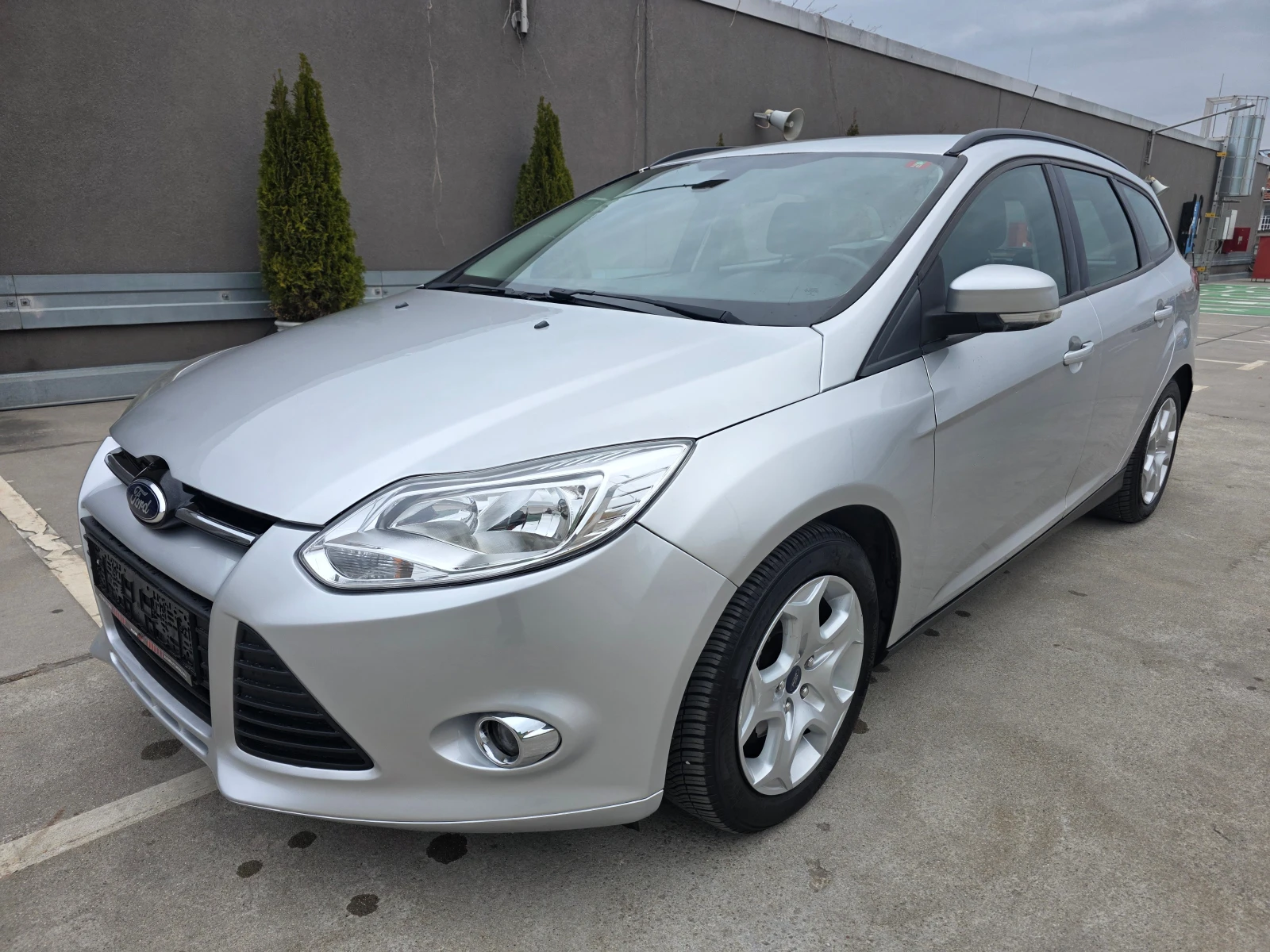 Ford Focus III-Wagon-1.6 Ti-VCT-LPG