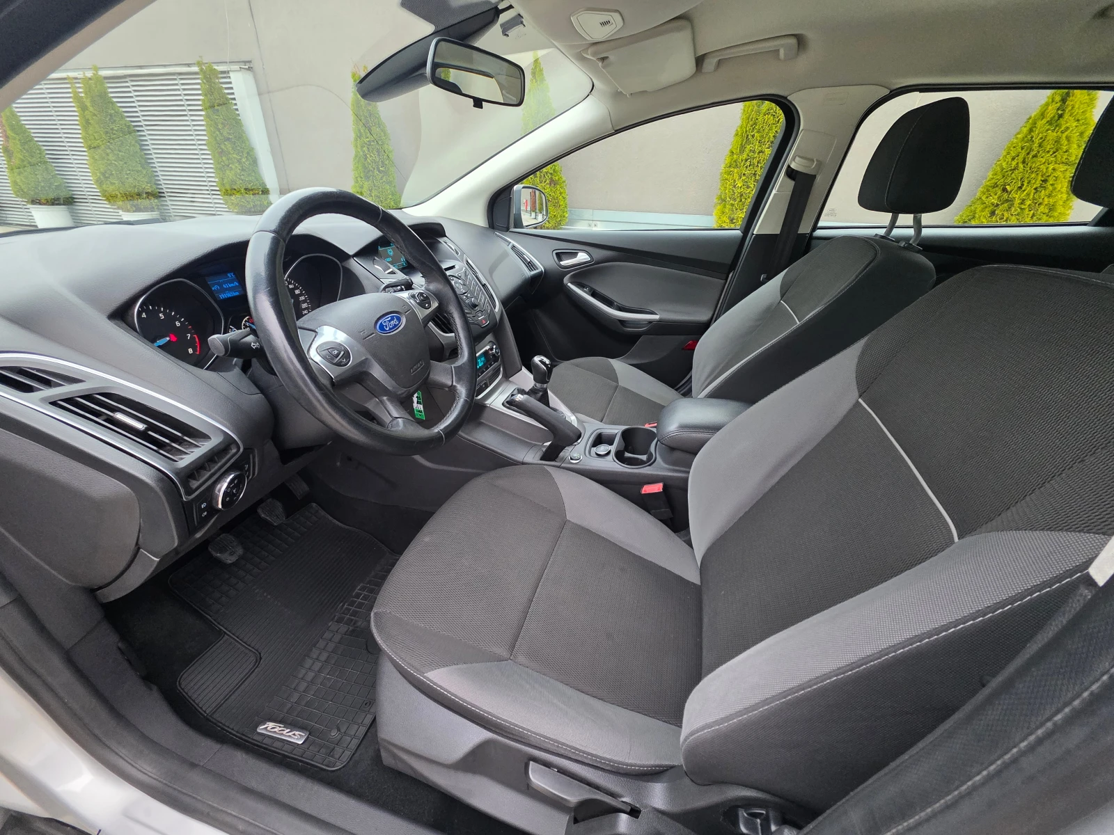 Ford Focus III-Wagon-1.6 Ti-VCT-LPG, снимка 12 - Автомобили и джипове - 54324837