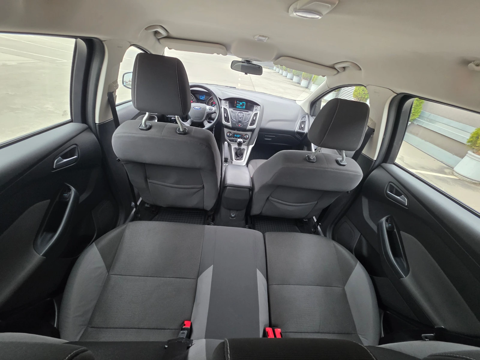 Ford Focus III-Wagon-1.6 Ti-VCT-LPG, снимка 14 - Автомобили и джипове - 54324837