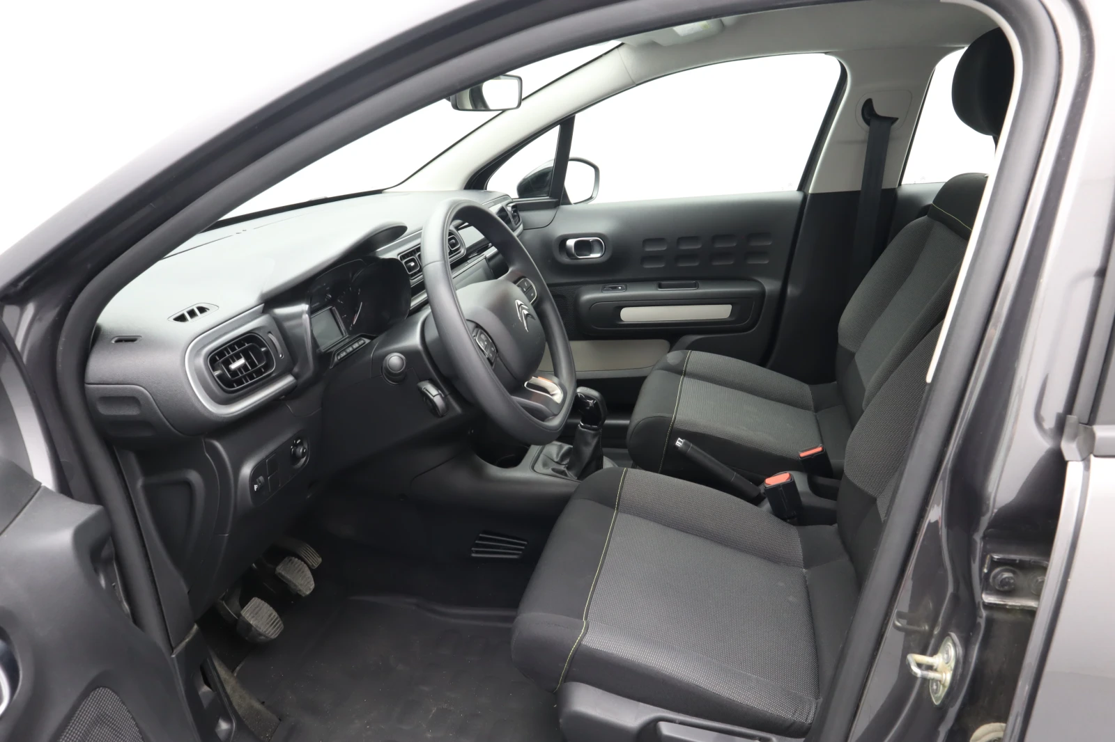 Citroen C3, снимка 9 - Автомобили и джипове - 54629135
