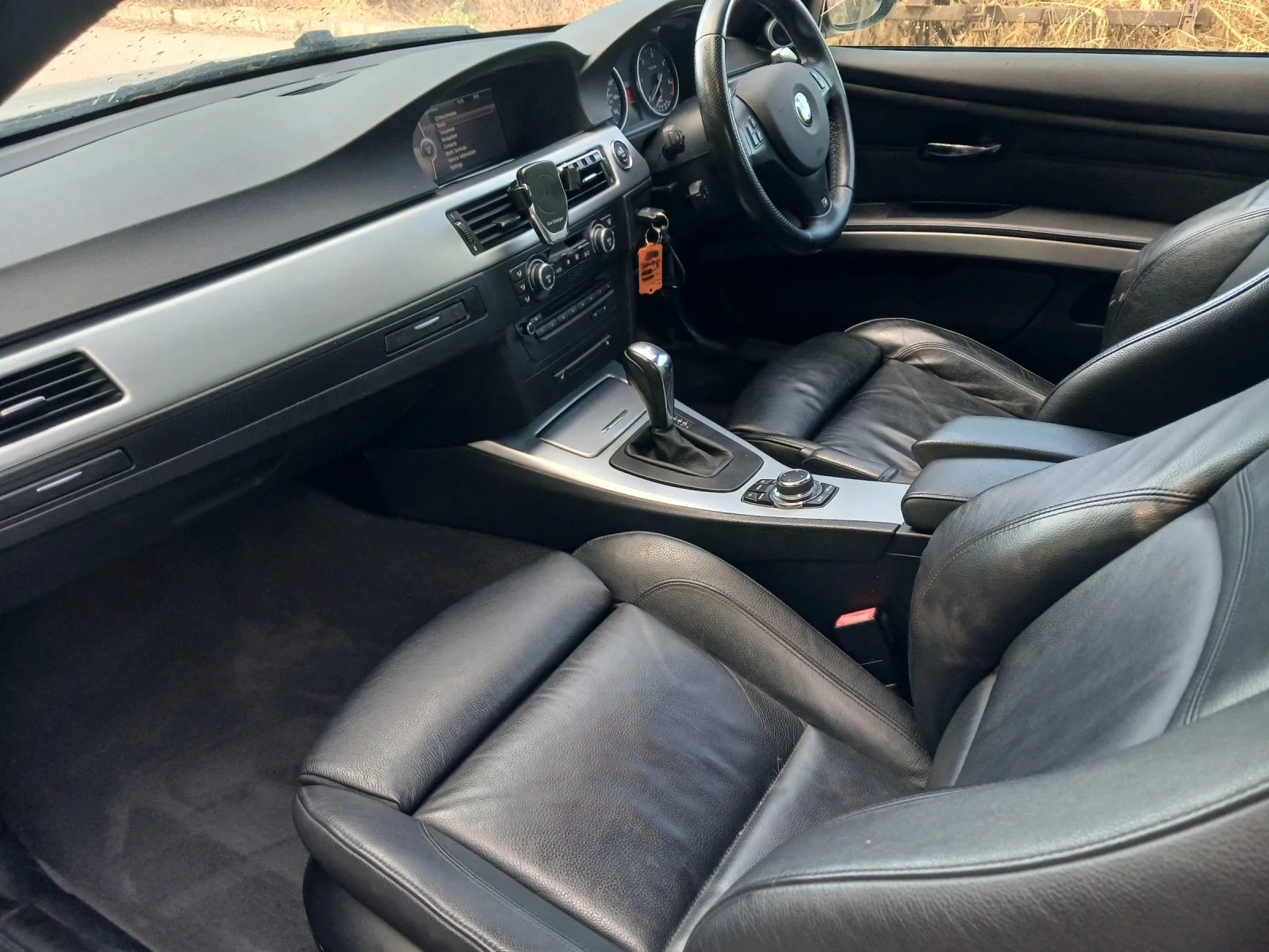 BMW 330 М sport 245кс., снимка 10 - Автомобили и джипове - 54767170