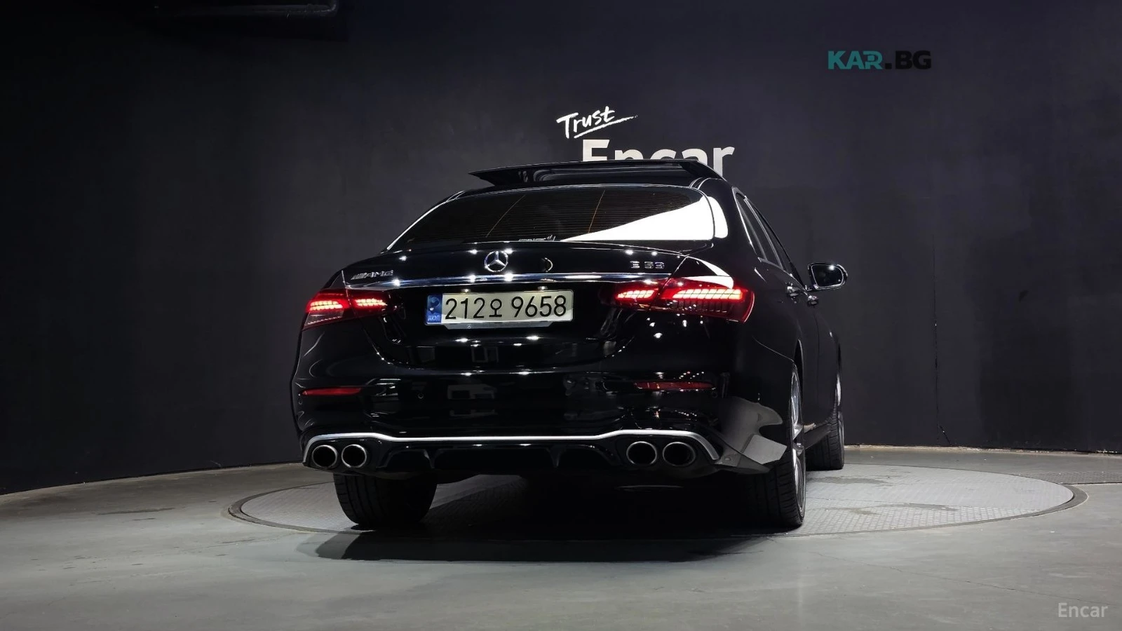 Mercedes-Benz E 53 AMG 4MATIC* КОЖА* ПОДГРЕВ* ОБДУХВ* BURMASTER* PANO* 36, снимка 4 - Автомобили и джипове - 55028586