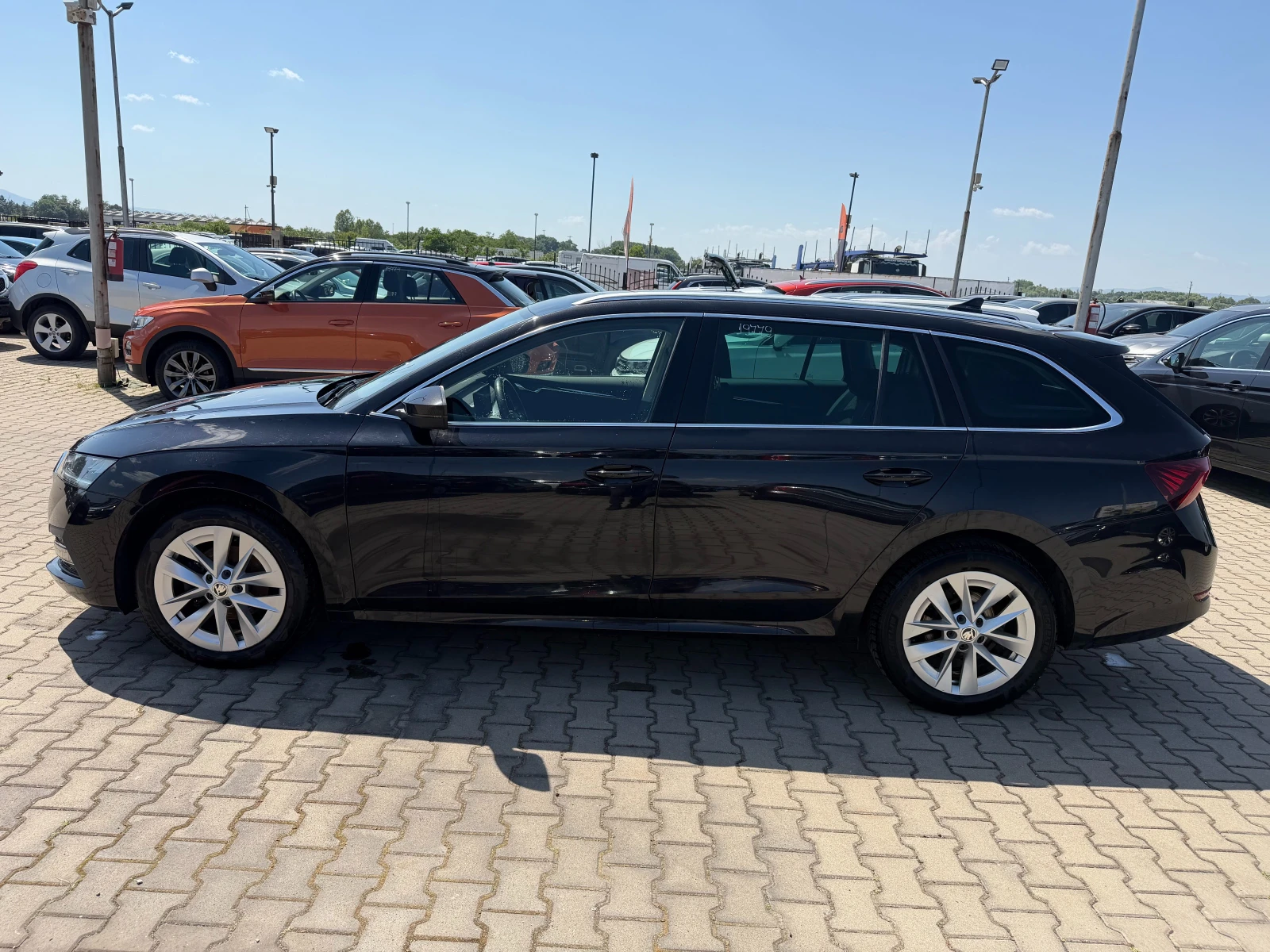Skoda Octavia 2.0TDI AVTOMAT/NAVI EURO 6, снимка 9 - Автомобили и джипове - 55091103