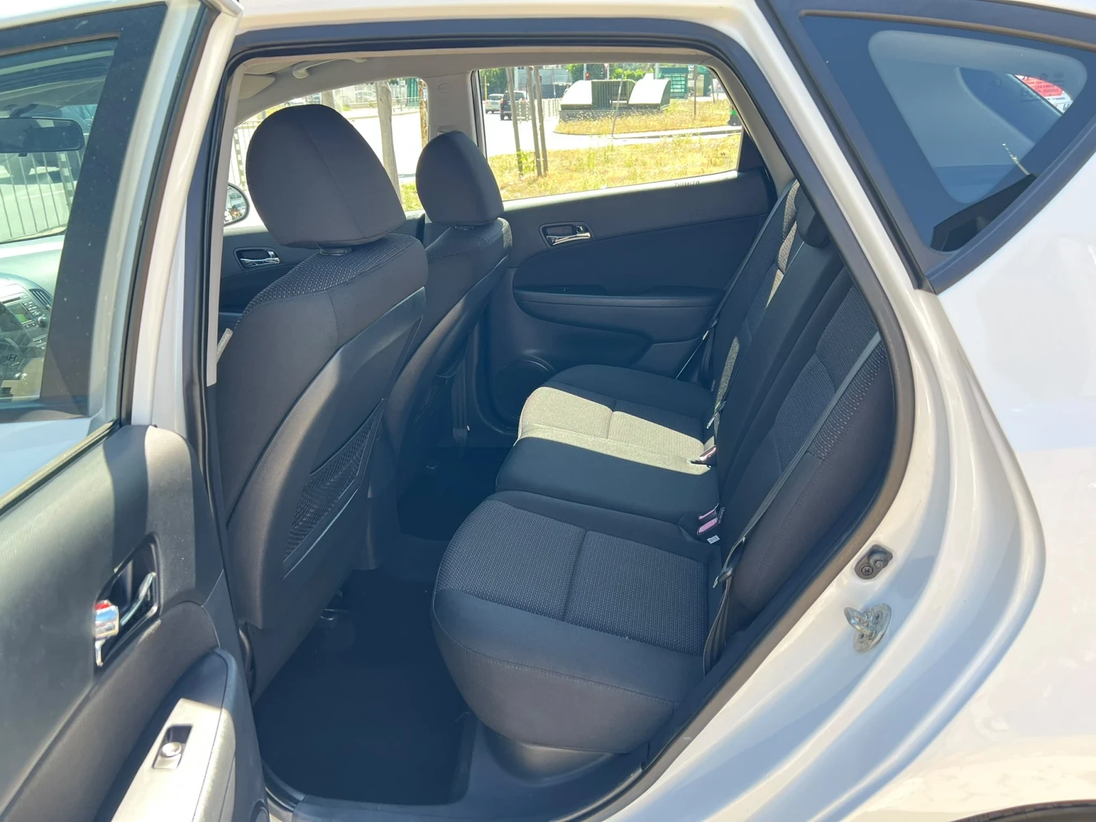 Hyundai I30 1.6CRDi, снимка 12 - Автомобили и джипове - 55429166