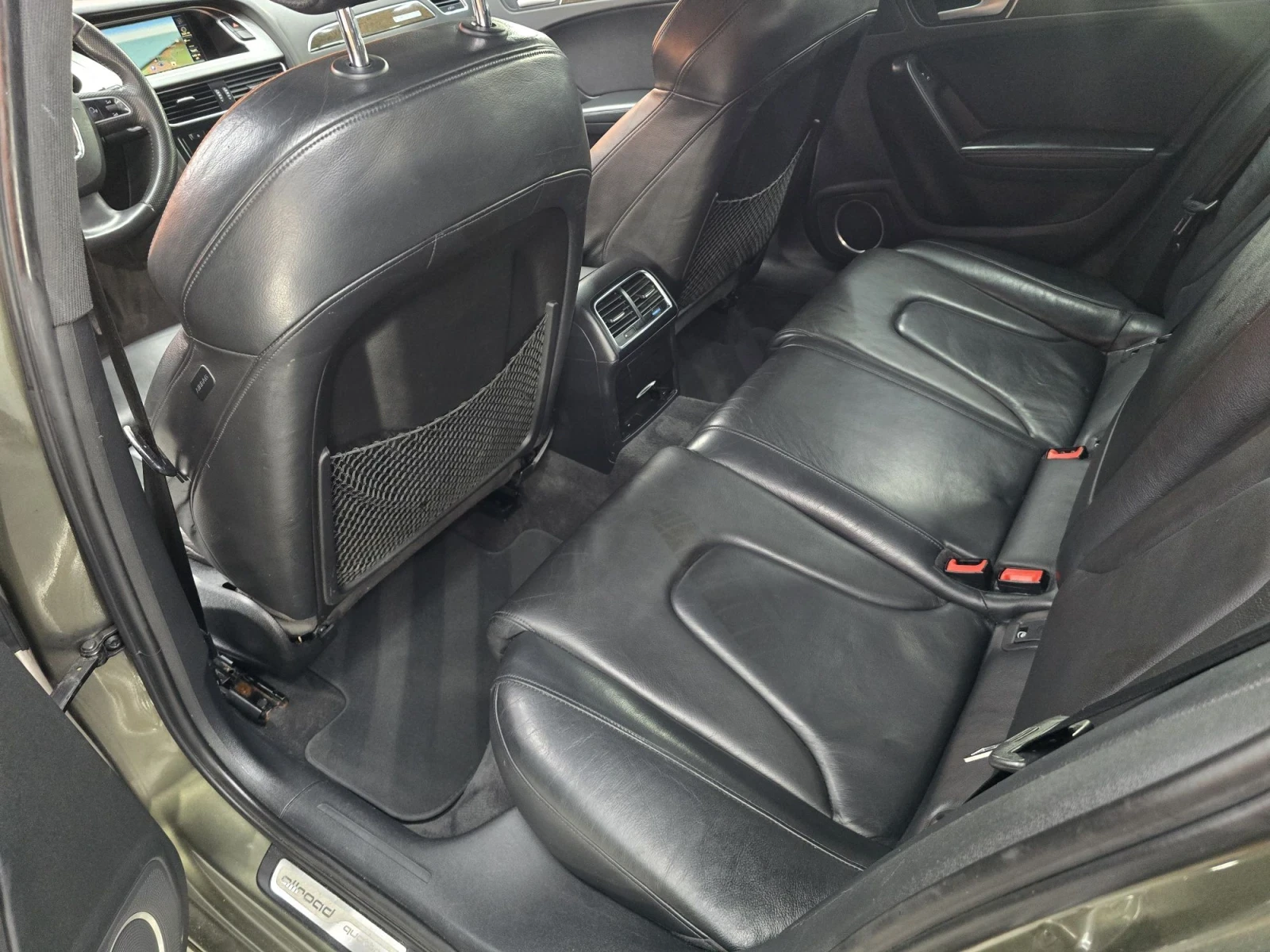 Audi A4 Allroad 3.0TDI/B&O/Distronic/Panorama , снимка 12 - Автомобили и джипове - 55717725
