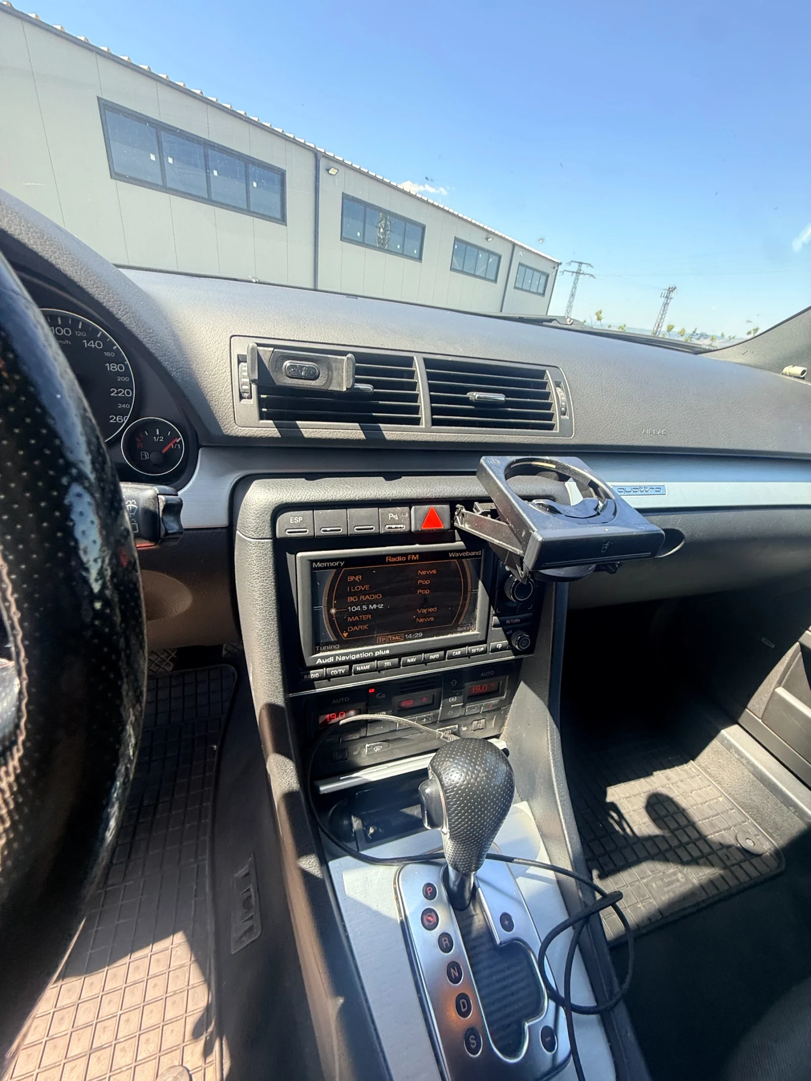 Audi A4, снимка 7 - Автомобили и джипове - 55925996