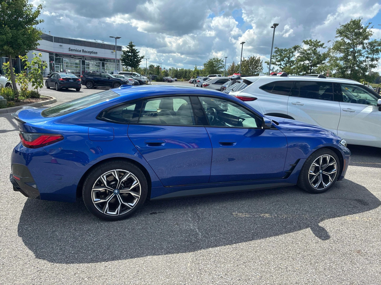 BMW i4 * eDrive40 * CARFAX * ���� ���������� *  | Mobile.bg � ����������� 4