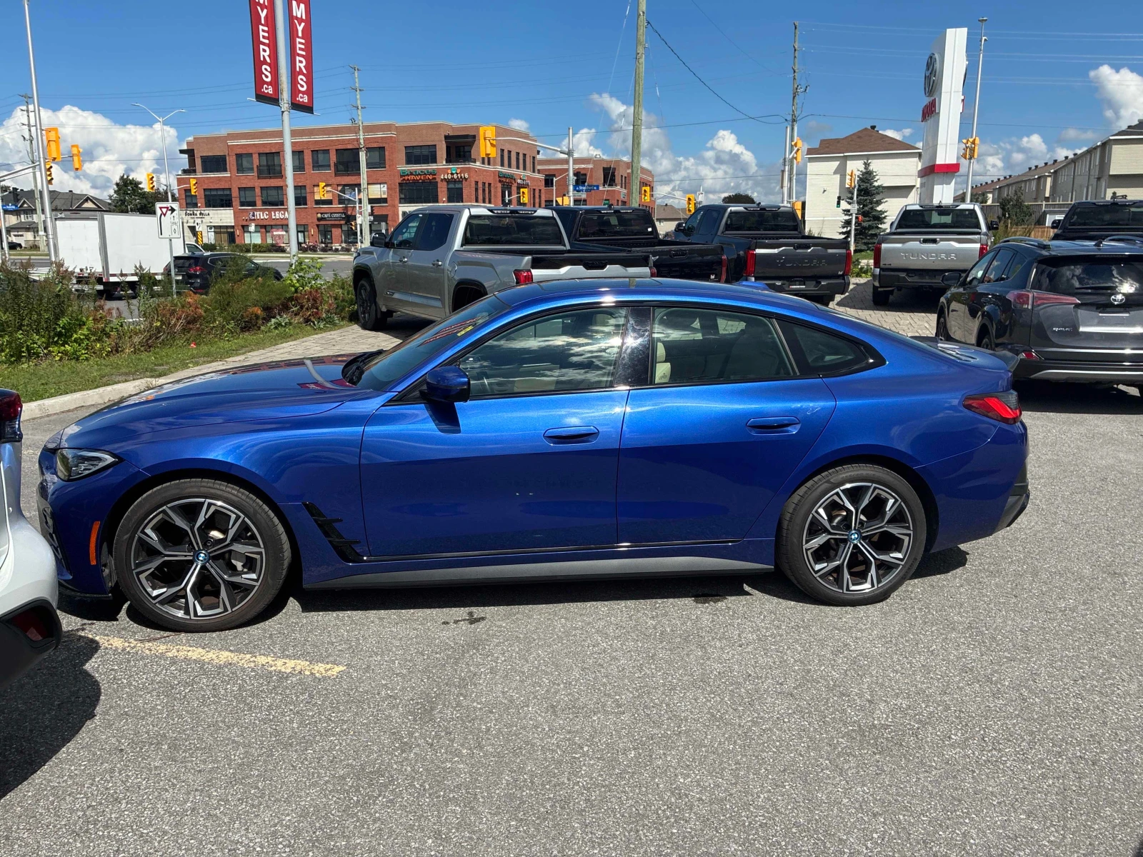 BMW i4 * eDrive40 * CARFAX * ���� ���������� *  | Mobile.bg � ����������� 3