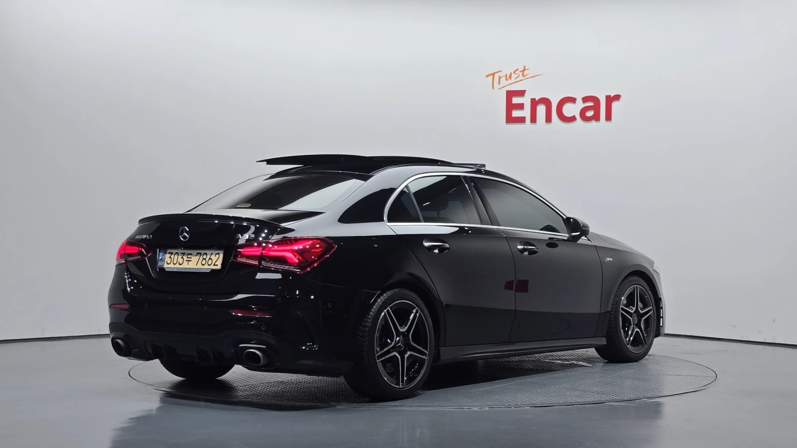Mercedes-Benz A 35 AMG line, 4MATIC, снимка 2 - Автомобили и джипове - 56021570
