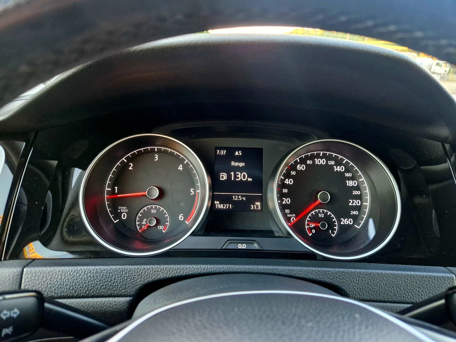 VW Golf VII 1.6 TDI Highline BlueMotion Tech, снимка 10 - Автомобили и джипове - 56114668