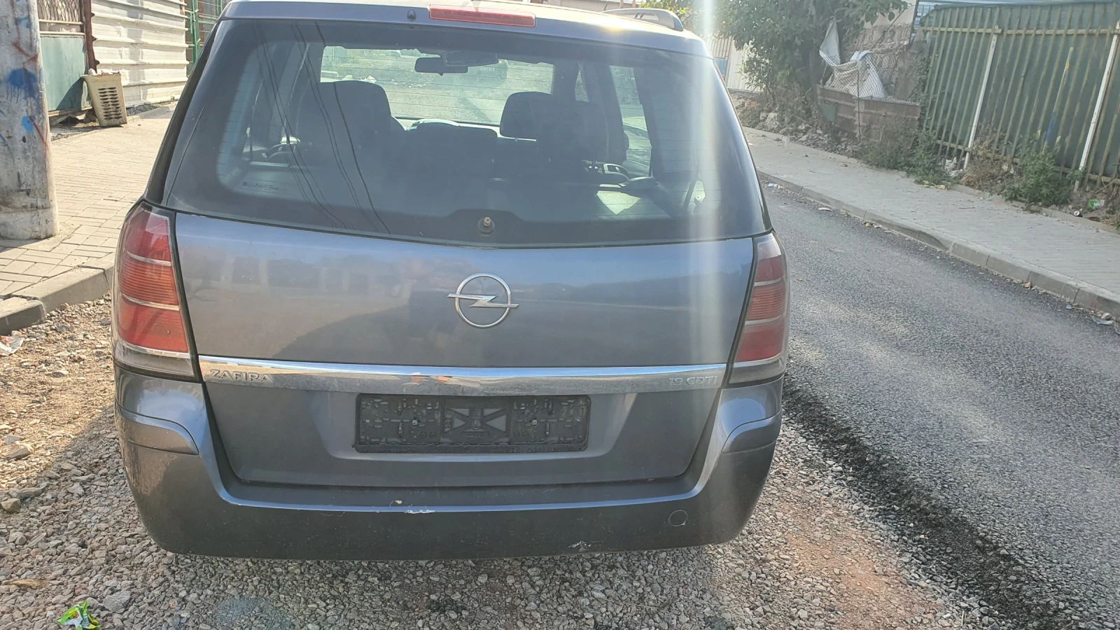 Opel Zafira 1.9 120к.с на части , снимка 4 - Автомобили и джипове - 56281776