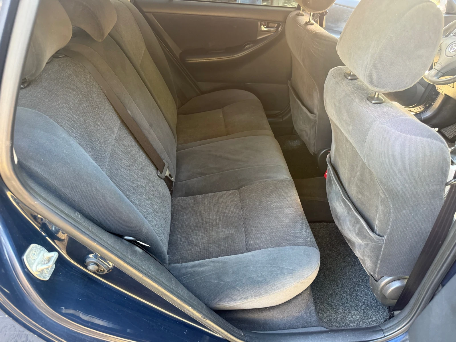 Toyota Corolla Комби, снимка 9 - Автомобили и джипове - 56595540