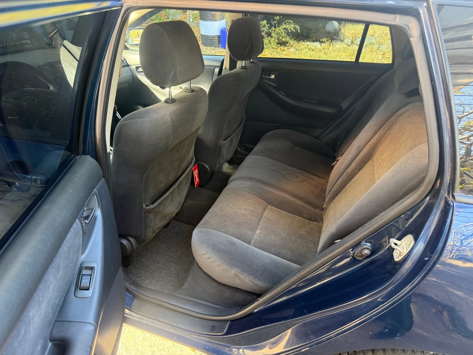 Toyota Corolla Комби, снимка 4 - Автомобили и джипове - 56595540