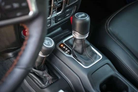 Jeep Wrangler * : Navi, Apple Car Play, Htd Seats * CARFAX * ЦЕН | Auto.bg — изображение 16