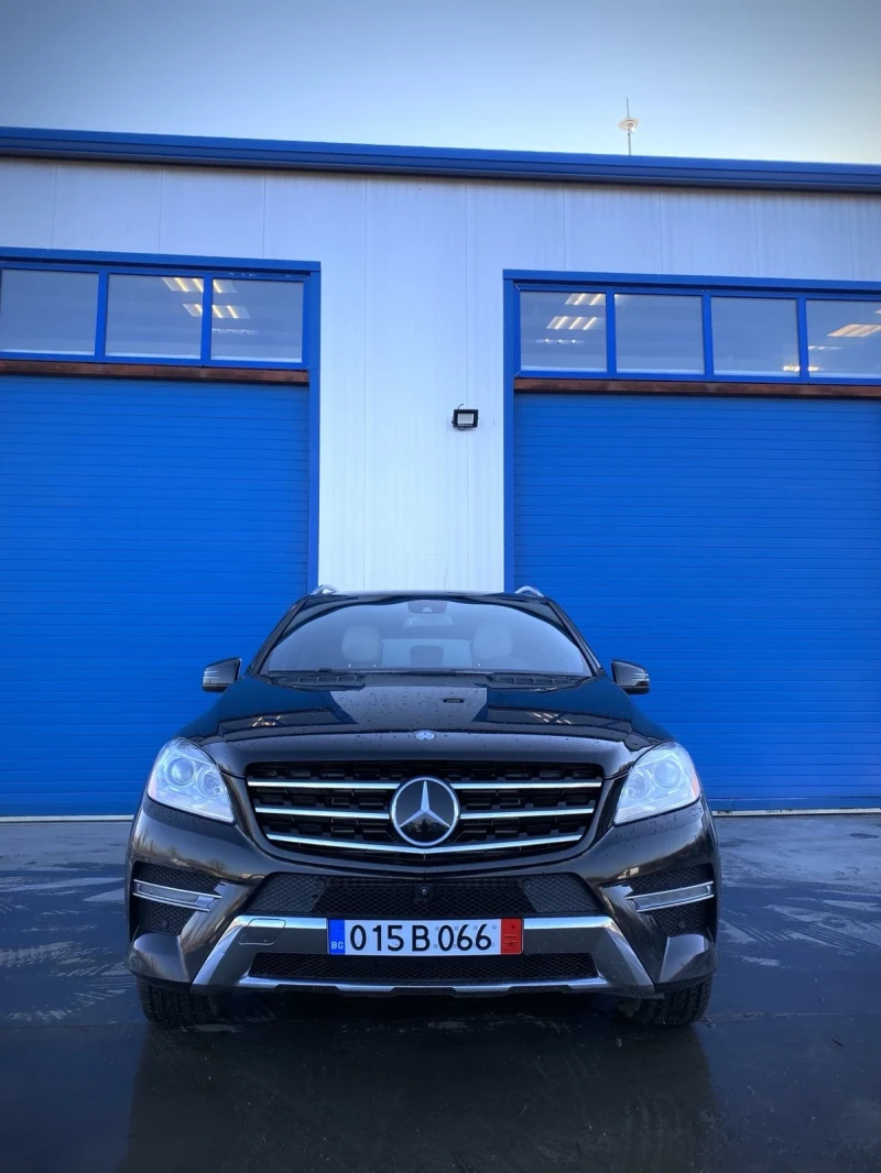 Mercedes-Benz ML 350 AMG* 4MATIC* BLUETEC* FULL, снимка 1 - Автомобили и джипове - 48436245