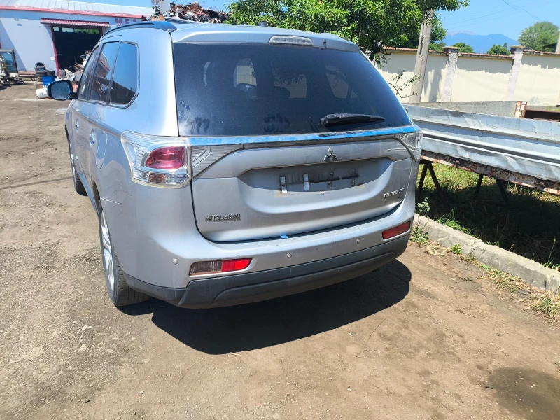 Mitsubishi Outlander 2.2d, снимка 8 - Автомобили и джипове - 50878228