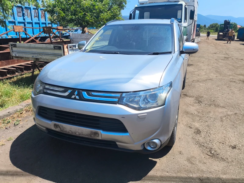 Mitsubishi Outlander 2.2d, снимка 2 - Автомобили и джипове - 50878228