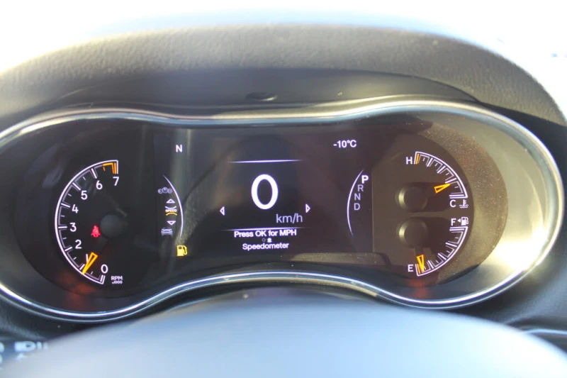 Jeep Grand cherokee Atitude* 4WD* АвтоКредит* (ЦЕНА ДО БГ), снимка 13 - Автомобили и джипове - 53329247