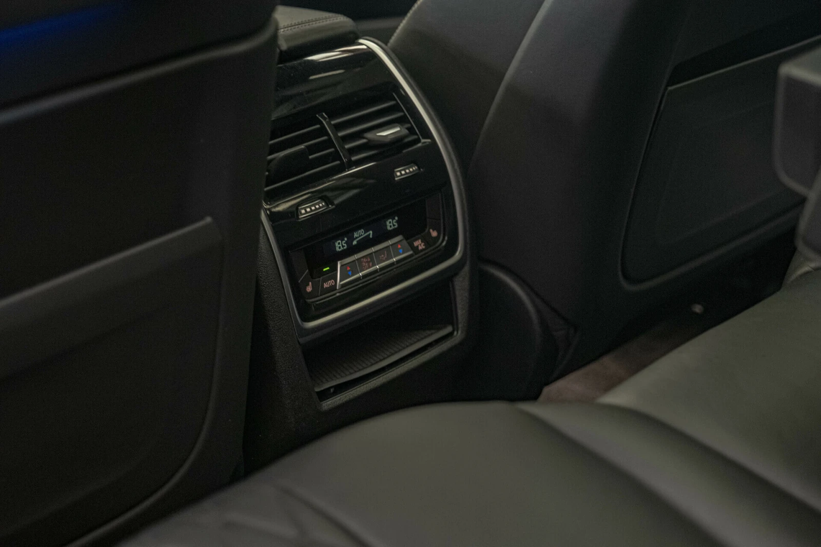 BMW X7 40i/Indiv/M-Technik/Bower&Wilkins Diamond/SKY Loun - изображение 10