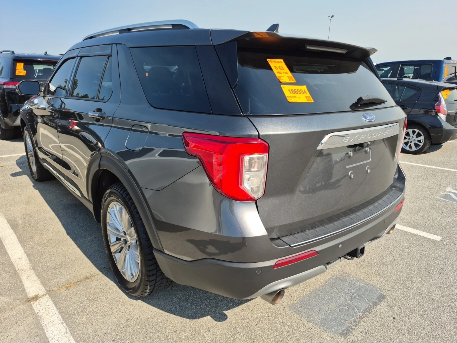 Ford Explorer * * CARFAX * * АВТО КРЕДИТ * * Цена до БГ * * , снимка 3 - Автомобили и джипове - 54496823