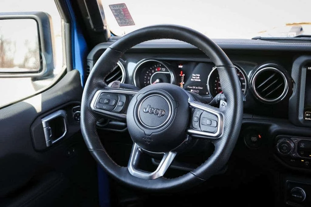 Jeep Wrangler * : Navi, Apple Car Play, Htd Seats * CARFAX * ЦЕН, снимка 14 - Автомобили и джипове - 54784916