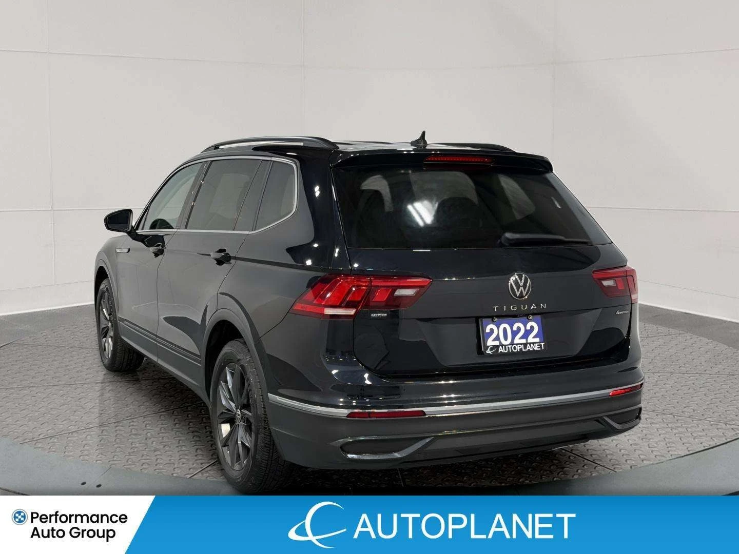 VW Tiguan * Comfortline AWD, Apple CarPlay, Remote Start! * , снимка 8 - Автомобили и джипове - 56073161
