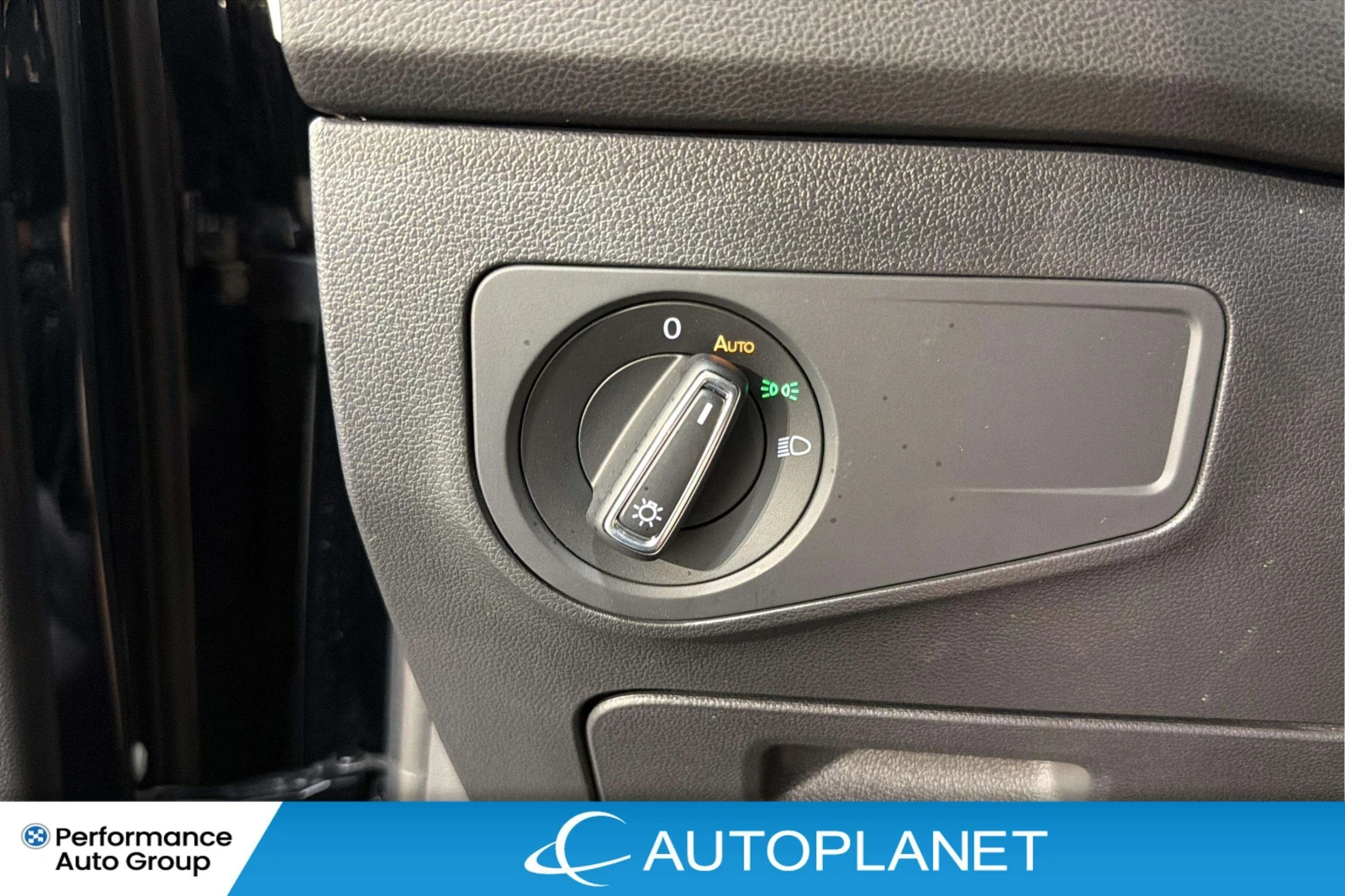 VW Tiguan * Comfortline AWD, Apple CarPlay, Remote Start! * , снимка 17 - Автомобили и джипове - 56073161