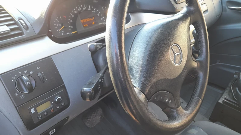 Mercedes-Benz Viano 115 CDI Automatic Klima Navi , снимка 11 - Бусове и автобуси - 52917157