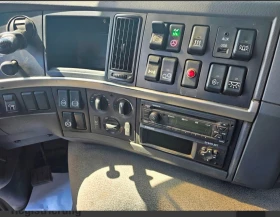 Volvo Fm12 8x2 самосв+ кран, снимка 16