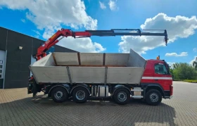 Volvo Fm12 8x2 самосв+ кран, снимка 3