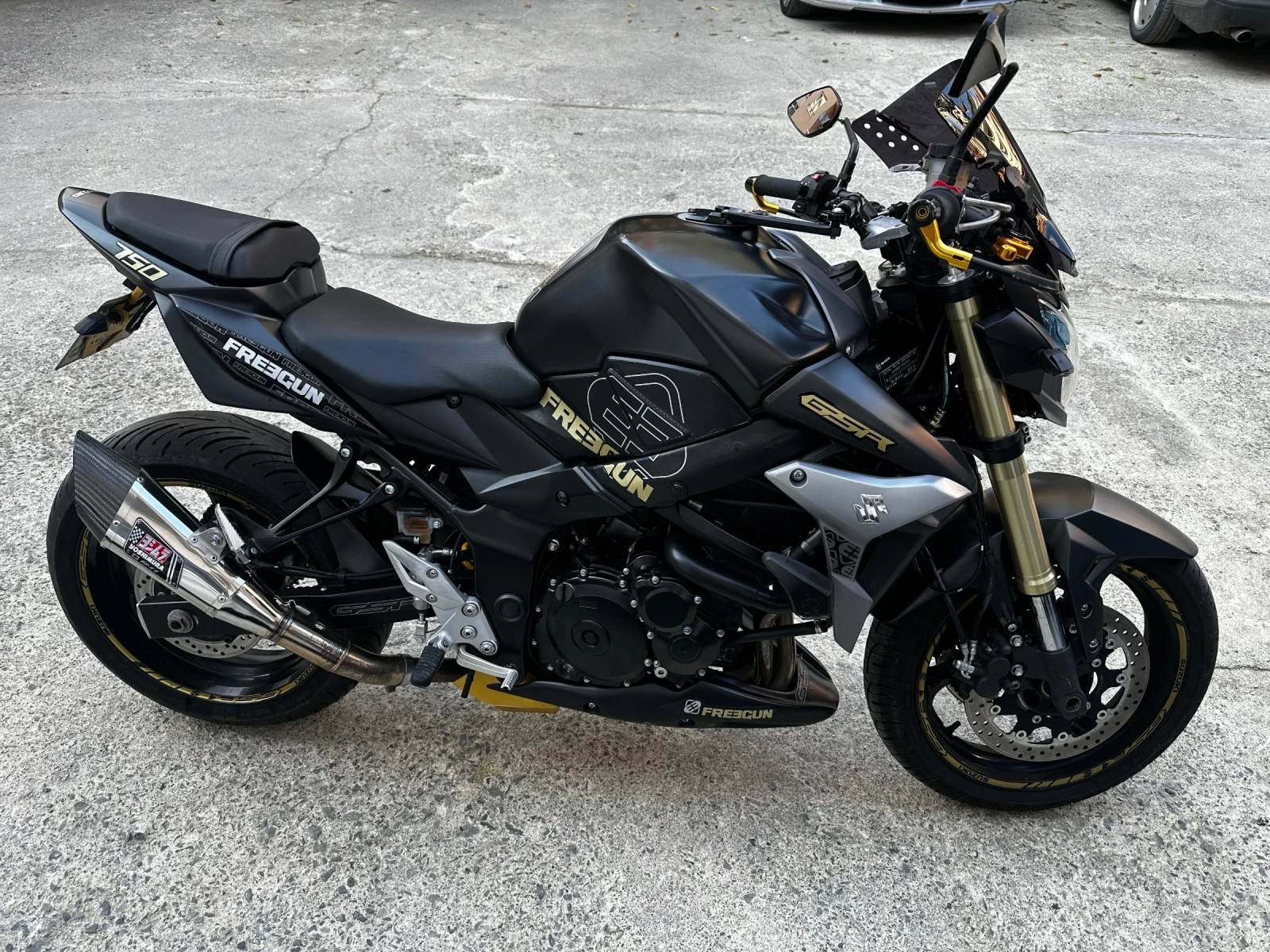 Suzuki Gsr
