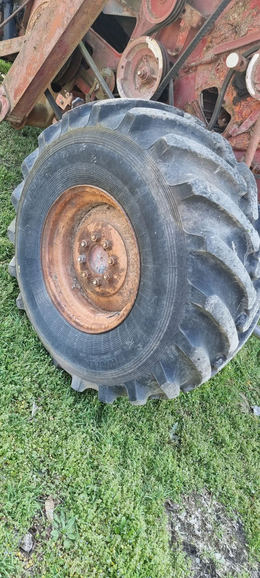 Комбайн Нива, снимка 13 - Селскостопанска техника - 53749998