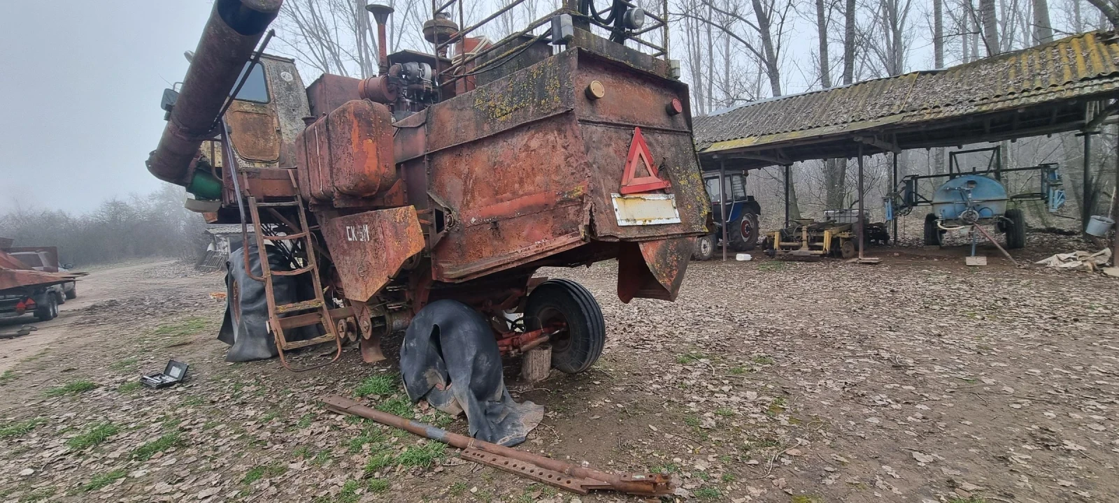 Комбайн Нива, снимка 2 - Селскостопанска техника - 53749998