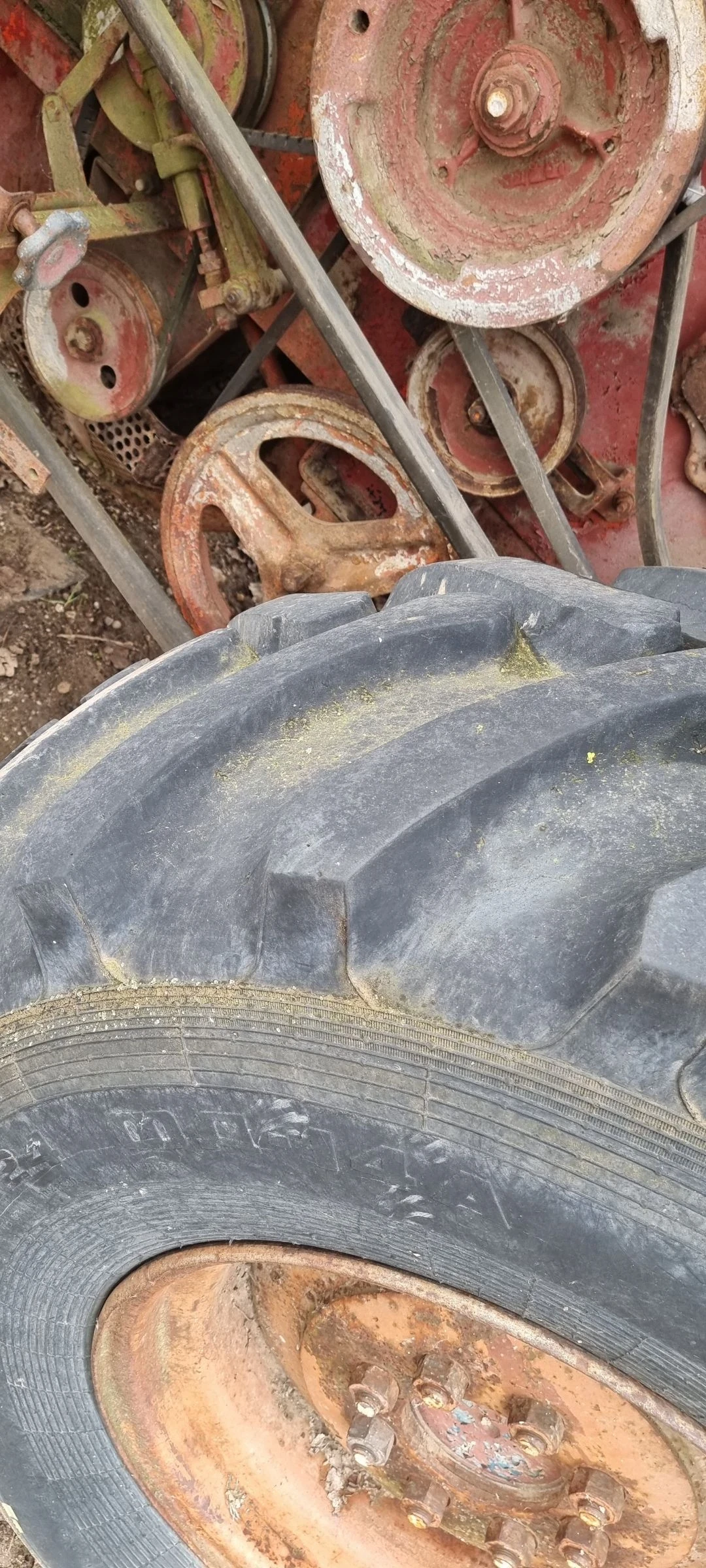 Комбайн Нива, снимка 8 - Селскостопанска техника - 53749998