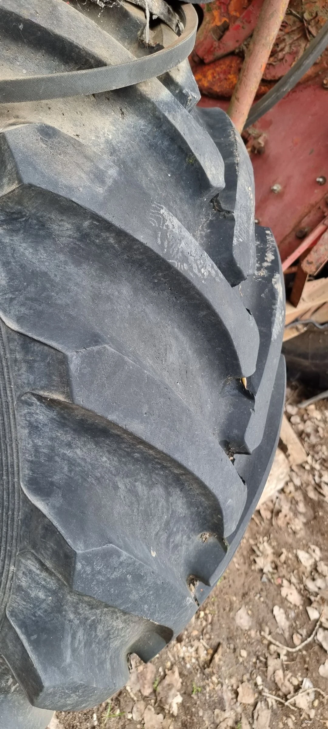 Комбайн Нива, снимка 7 - Селскостопанска техника - 53749998