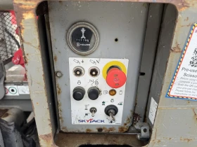 Платформи Друга SKYJACK SJ 6832RT 4Х4 DIESEL, снимка 15