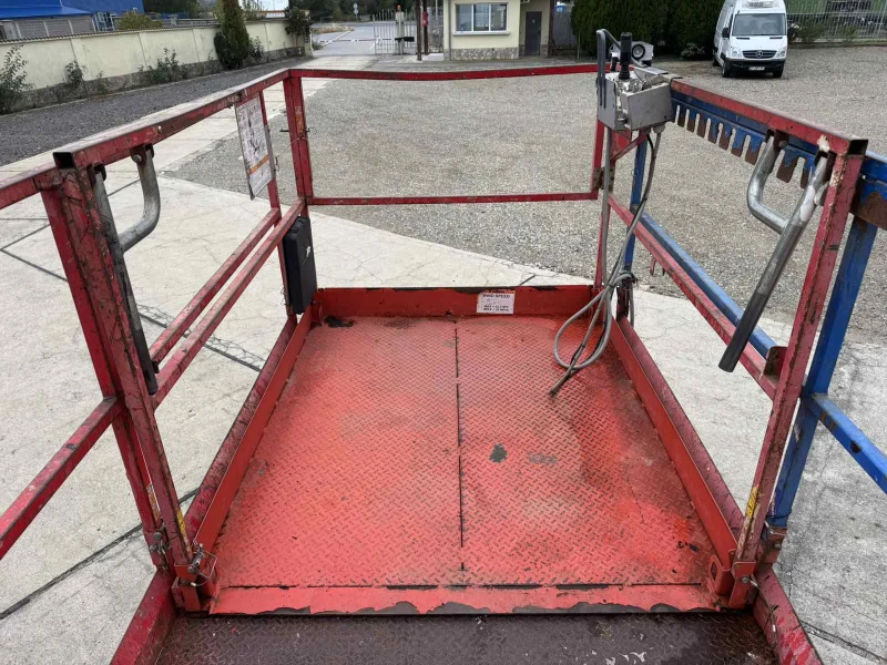 Платформи Друга SKYJACK SJ 6832RT 4Х4 DIESEL, снимка 12 - Индустриална техника - 52065903