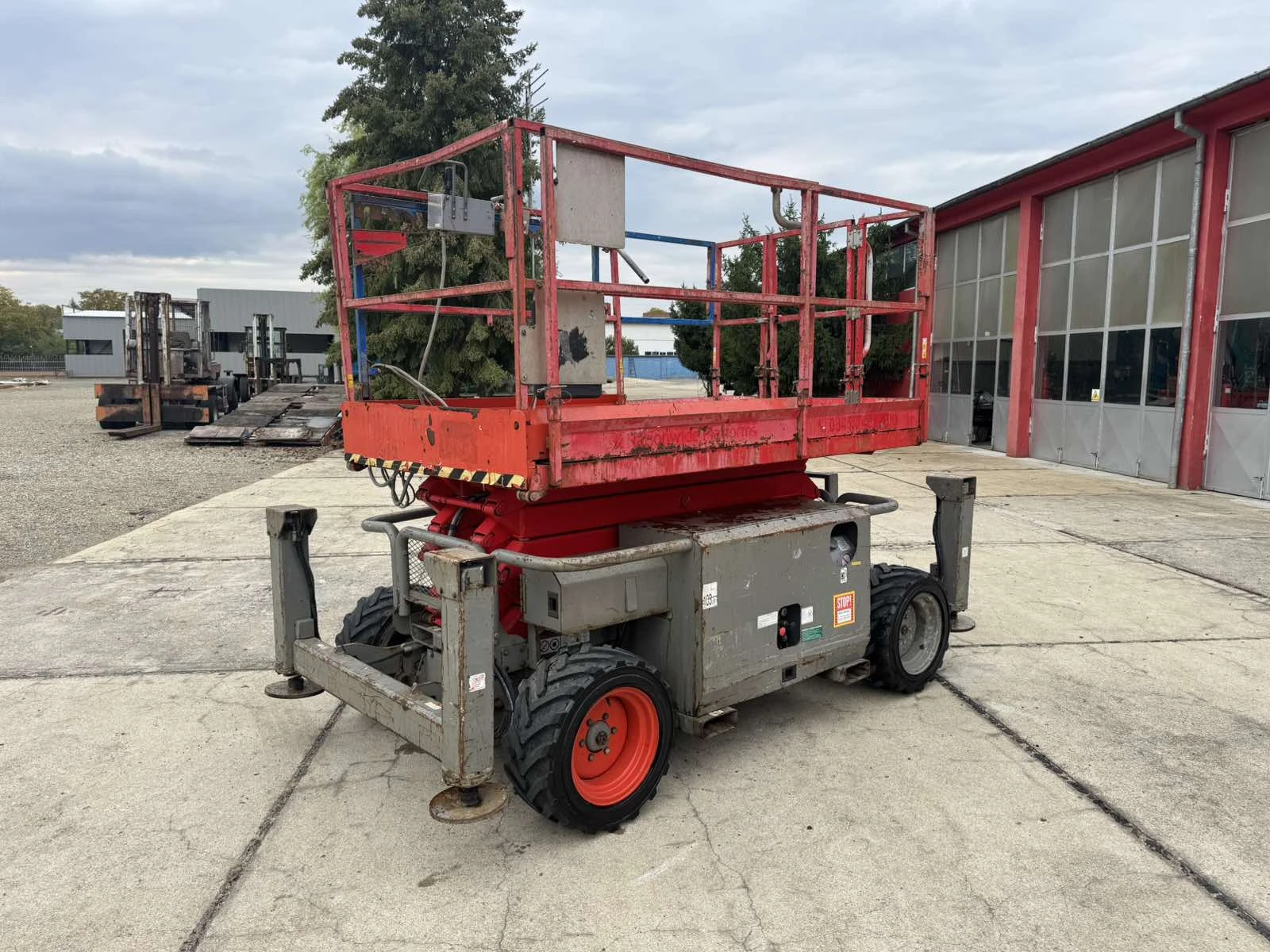 Платформи Друга SKYJACK SJ 6832RT 4Х4 DIESEL - изображение 2