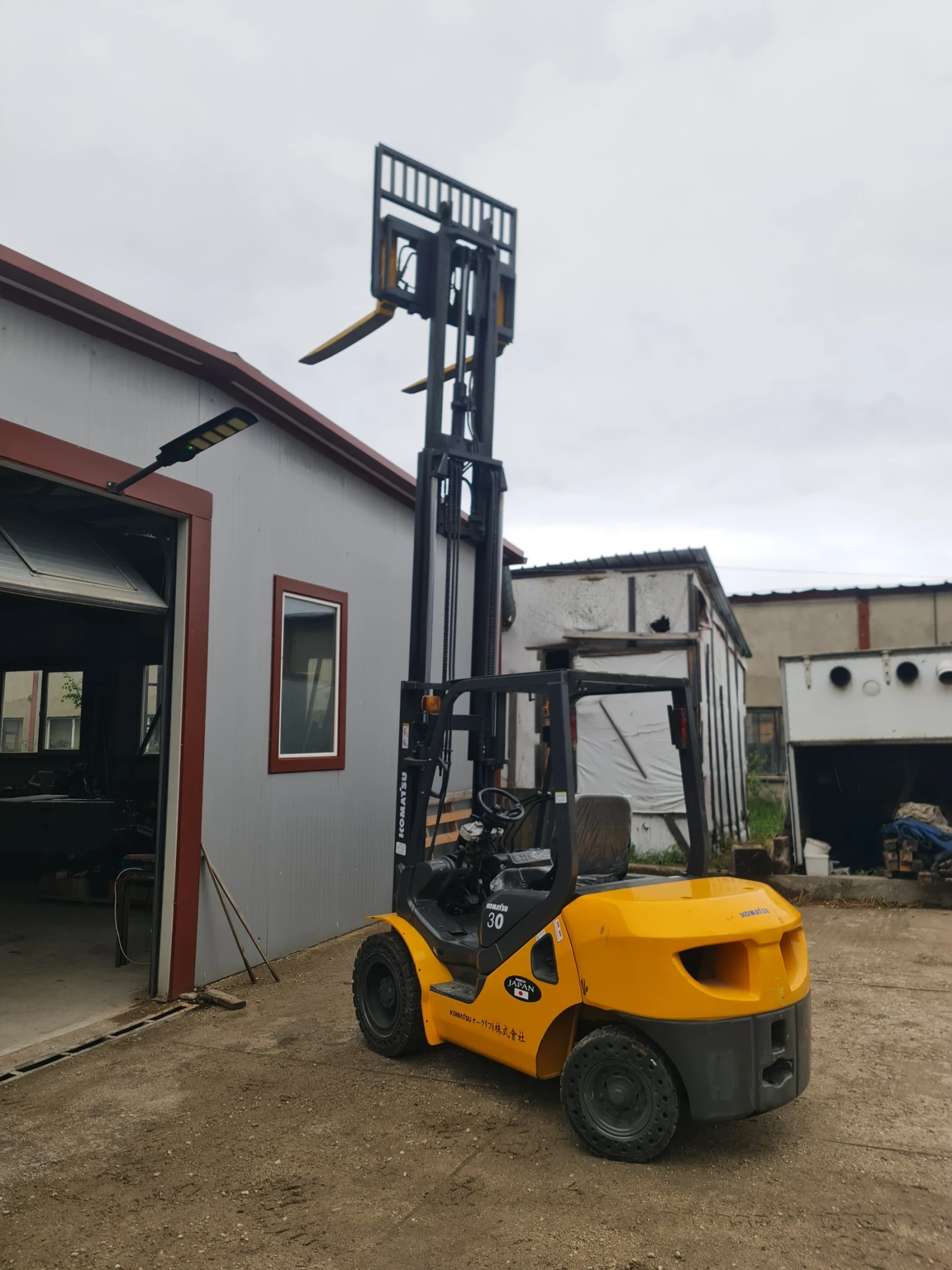  Komatsu  | Mobile.bg   1