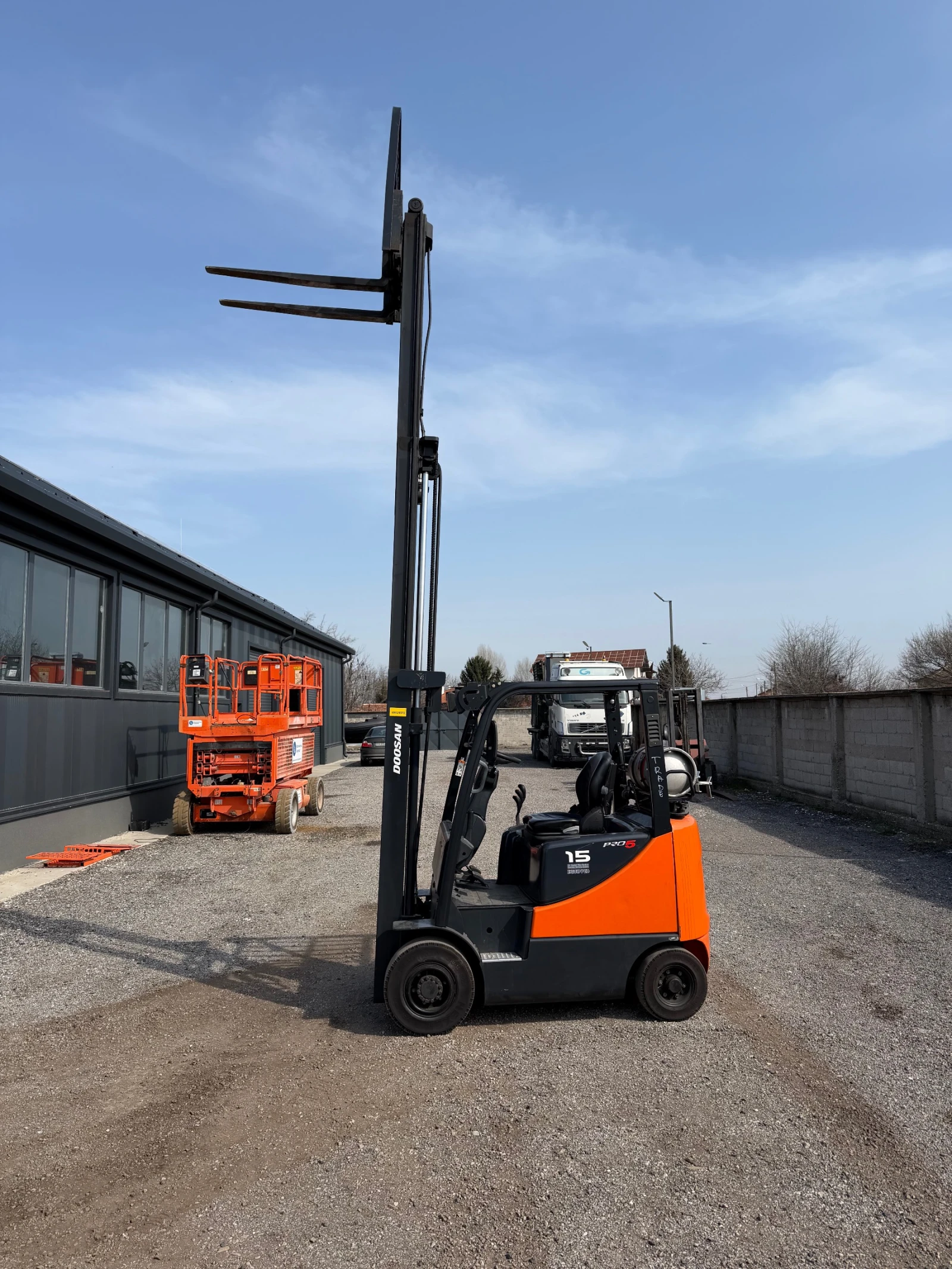 ������� DOOSAN ��� | Mobile.bg � ����������� 3
