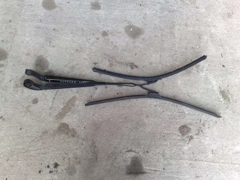 Рамо чистачка за Крайслер Вояджер (ляво,дясно)