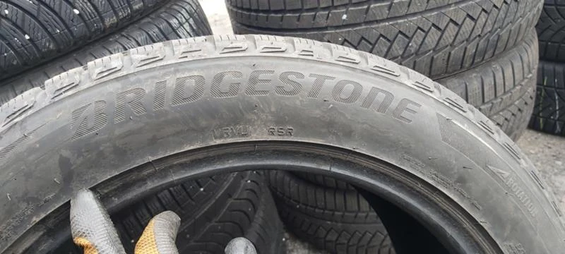 Гуми Зимни 255/50R19, снимка 5 - Гуми и джанти - 31257401