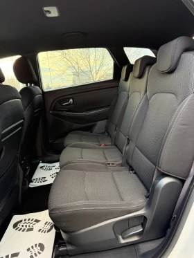 Kia Carens 1.7 CRDI* FACELIFT* 7 МЕСТНА* СЕРВИЗНА ИСТОРИЯ* , снимка 9