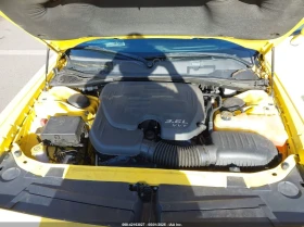 Dodge Challenger 3.6L V-6 DOHC, VVT, 305HP Rear Wheel Drive | Mobile.bg    15