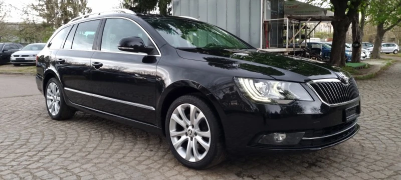 Skoda Superb 1.8i * FACE* * ПАНОРАМА* АВТОМАТИК* NAVI ШВЕЙЦАРИЯ, снимка 2 - Автомобили и джипове - 40371347