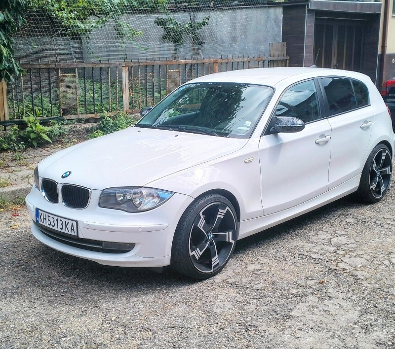 BMW 118 2.0D Facelift, снимка 1 - Автомобили и джипове - 46356837