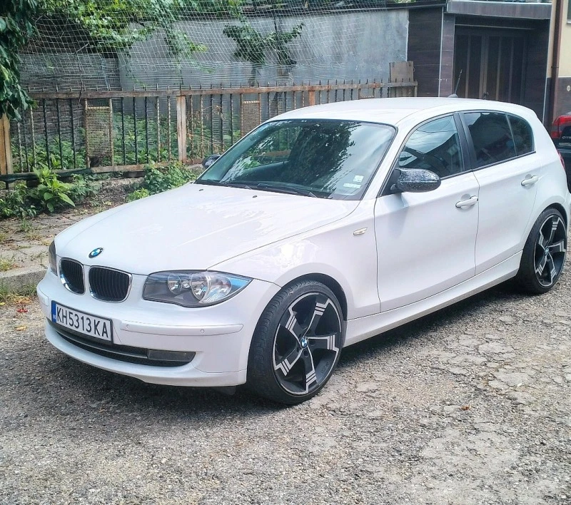 BMW 118 2.0D Facelift, снимка 1 - Автомобили и джипове - 47351095