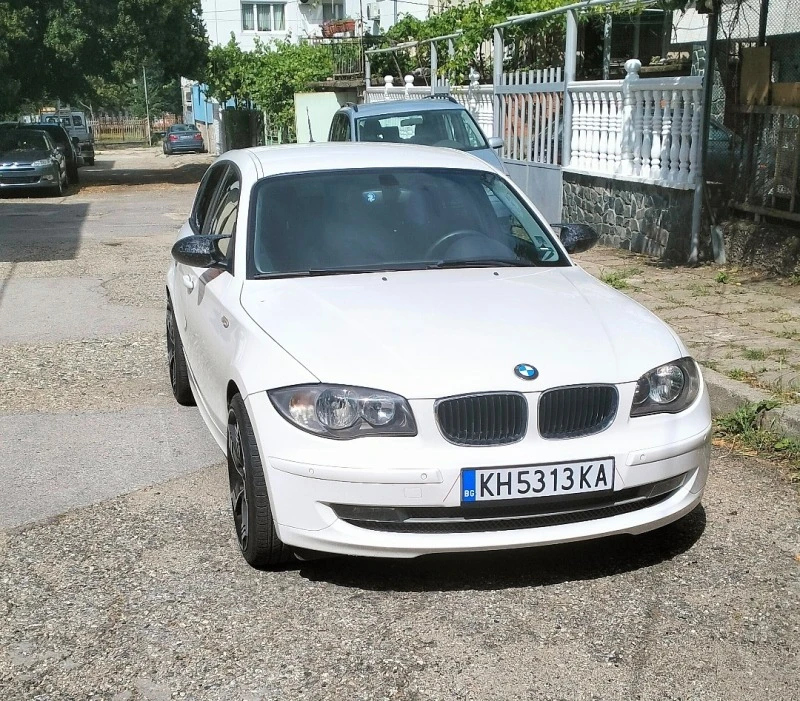 BMW 118 2.0D Facelift, снимка 4 - Автомобили и джипове - 47351095