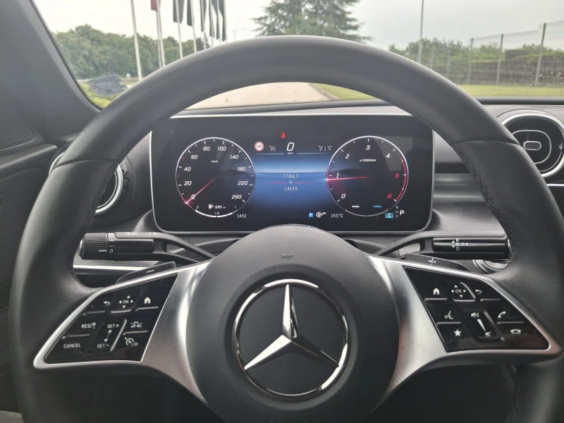Mercedes-Benz C 220 d 4MATIC, снимка 11 - Автомобили и джипове - 46880960