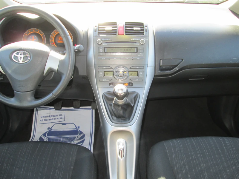 Toyota Auris 1.4VVT-I nova, снимка 13 - Автомобили и джипове - 47448326